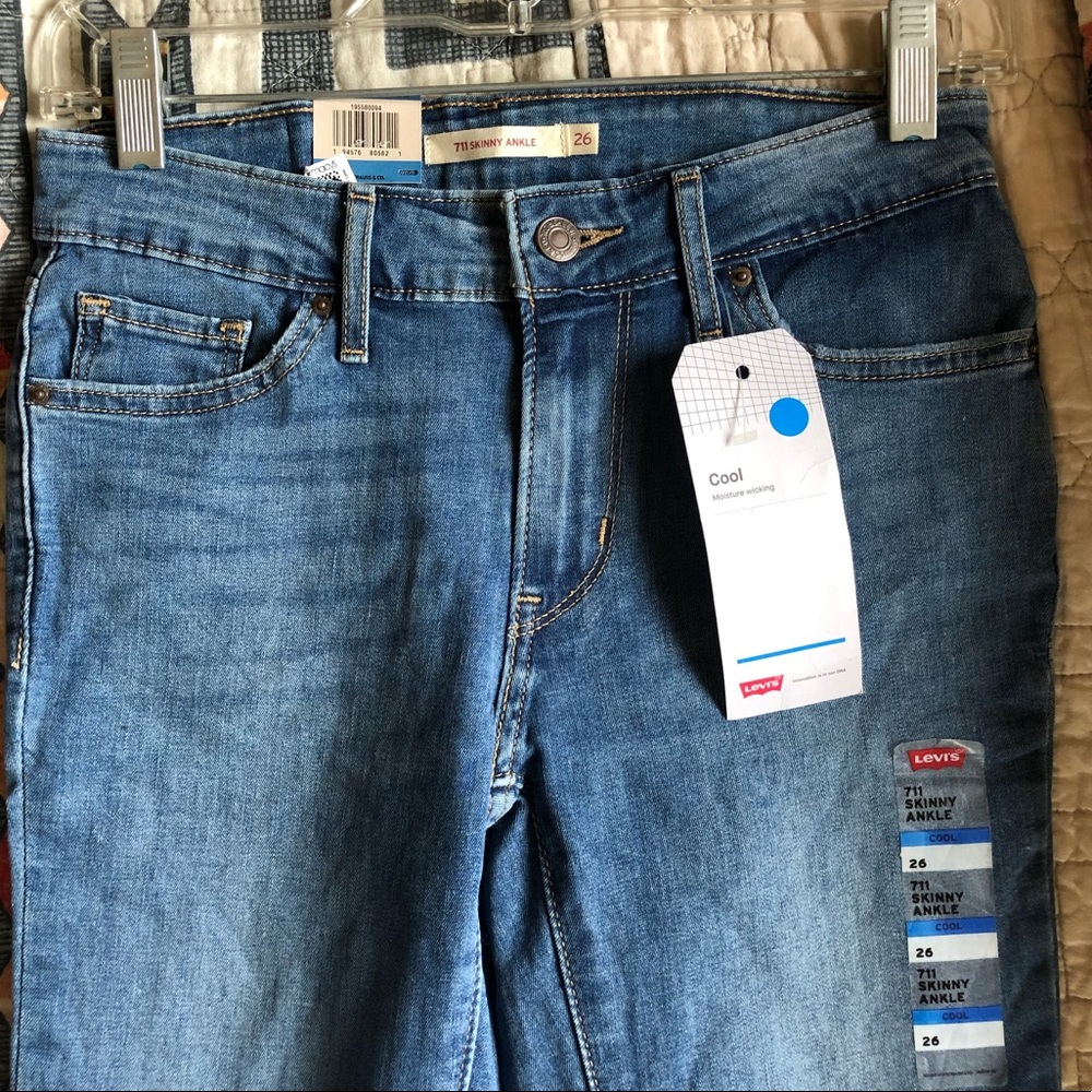 NWT Levi’s 711 Skinny Jean